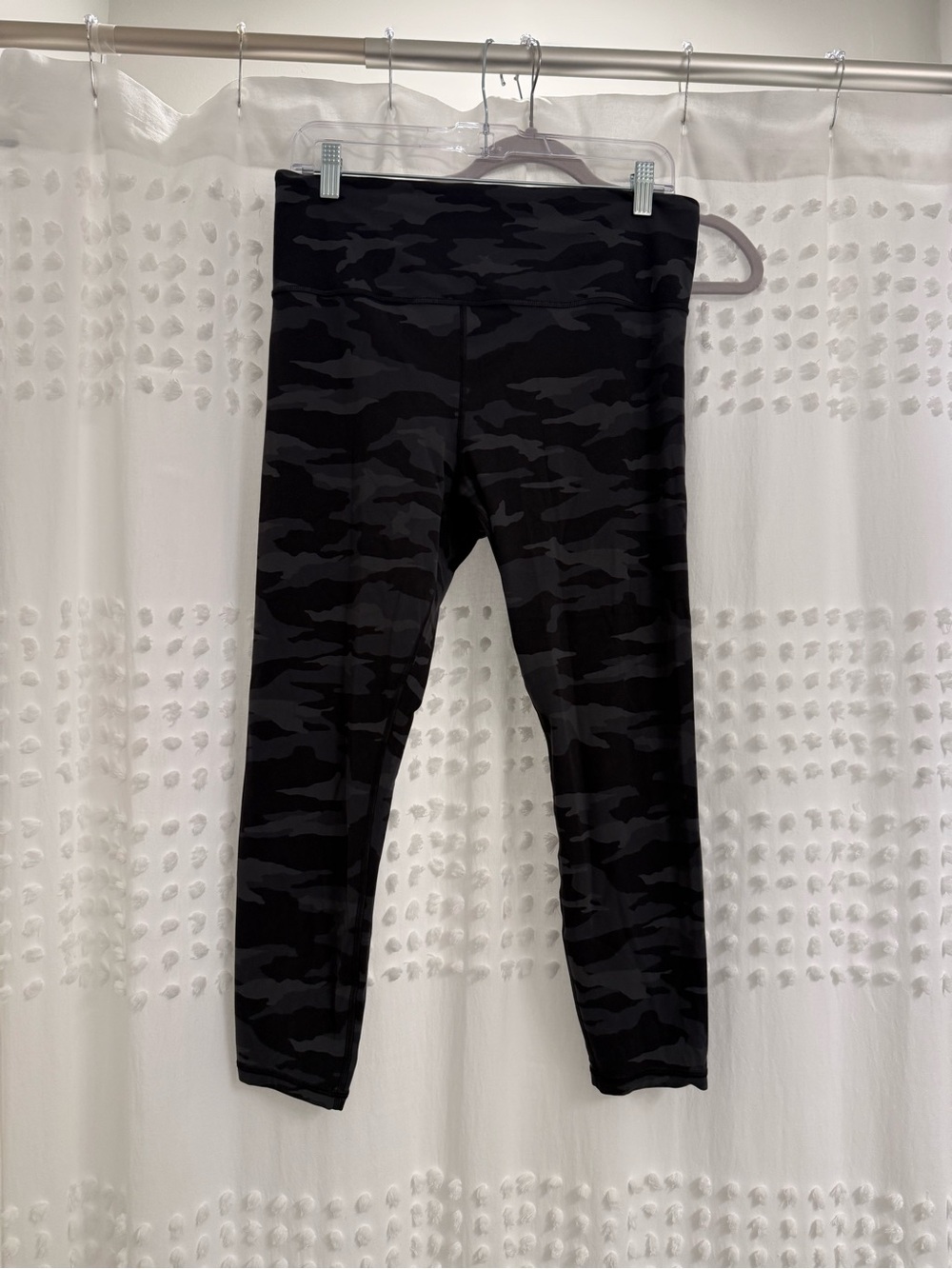 Athleta 7/8 Elation Black Camo Leggings